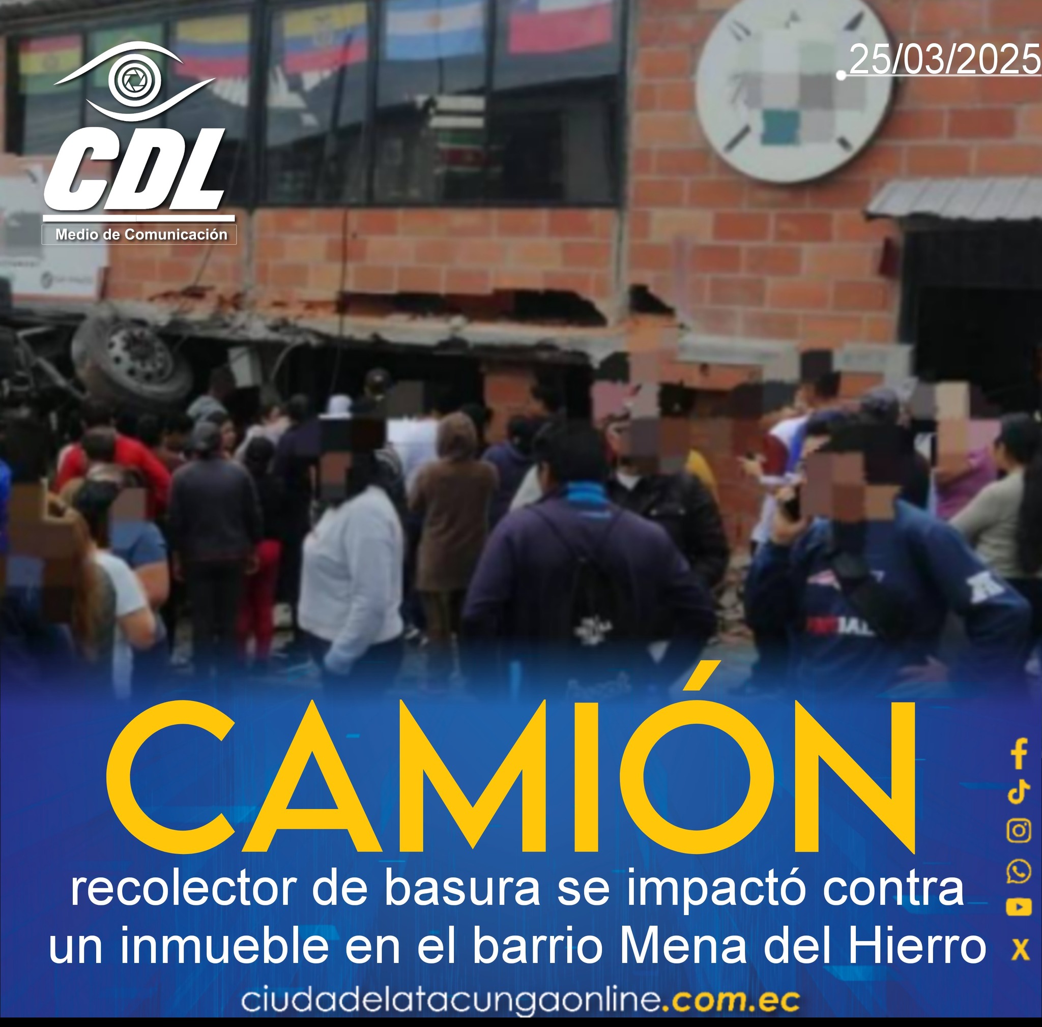 Quito: un camión recolector de basura se impactó contra un inmueble en el barrio Mena del Hierro