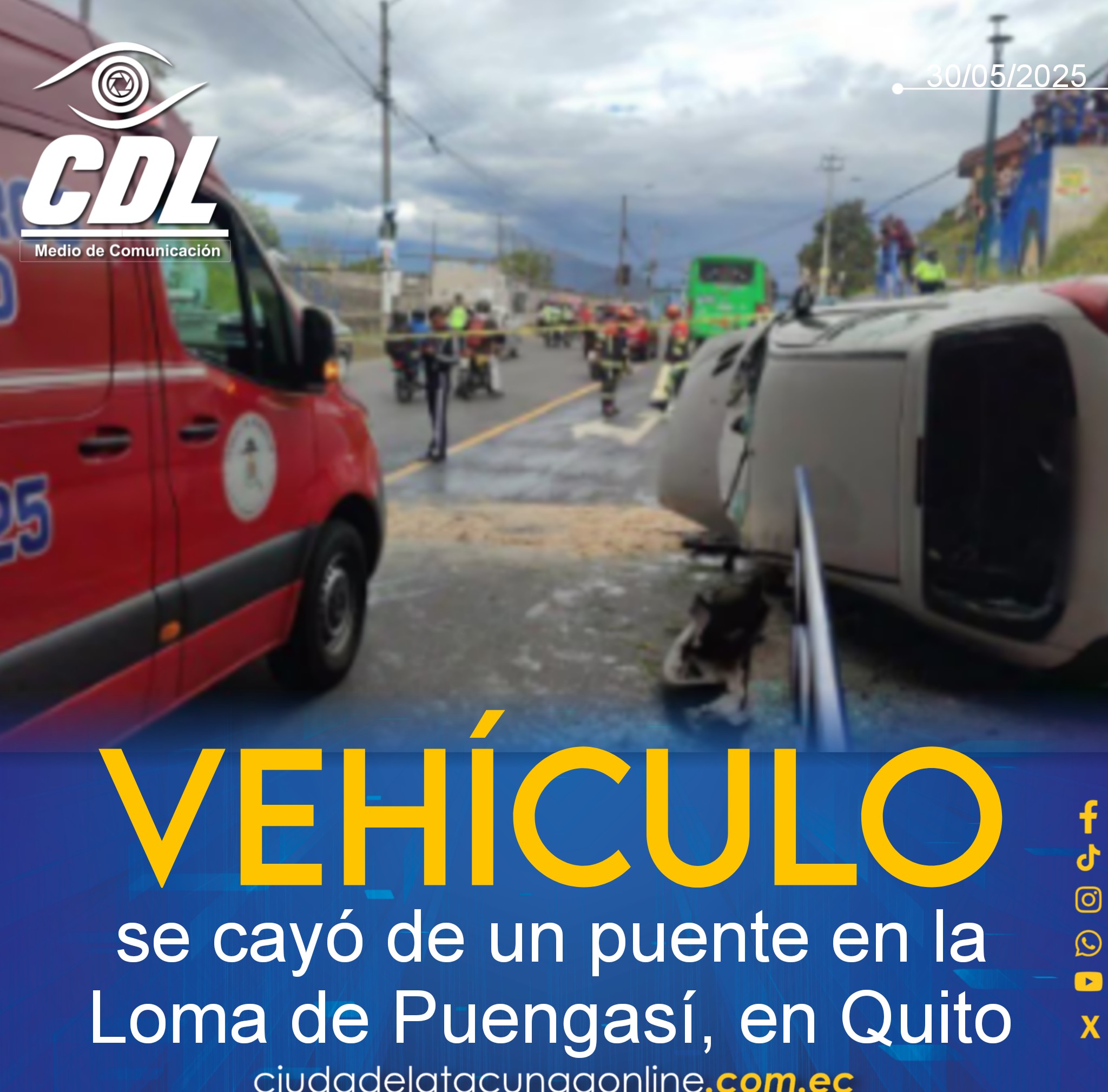 Un vehículo se cayó de un puente en la Loma de Puengasí, en Quito